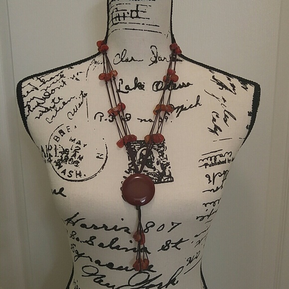 Beautiful Necklace - Picture 2 of 8